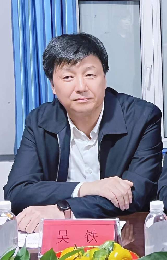 陜西省委副秘書長高新民一行考察調研兵團陜西商會執行會長單位