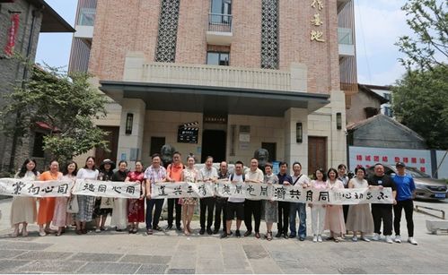 武昌區(qū)統(tǒng)一戰(zhàn)線書畫家慶祝中國共產(chǎn)黨成立100周年書畫創(chuàng)作筆會