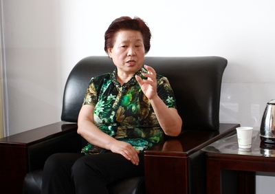 朱靜芝接待中共陜西省委統(tǒng)戰(zhàn)部部長一行走訪并座談