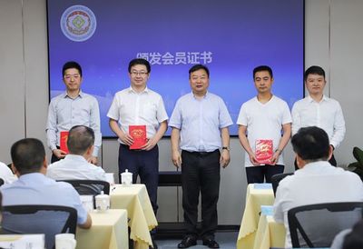 陜西新聯會揭牌暨會長辦公會在西安召開