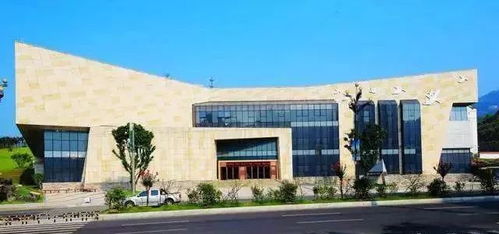 市委常委 統戰部部長李靜在萬盛調研時強調 體現新擔當 展示新作為 凝聚轉型發展強大力量