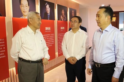 邵鴻出席九三學(xué)社西北五省(區(qū))“深化主題教育 加強(qiáng)自身建設(shè)”研討會 陜西省統(tǒng)一戰(zhàn)線